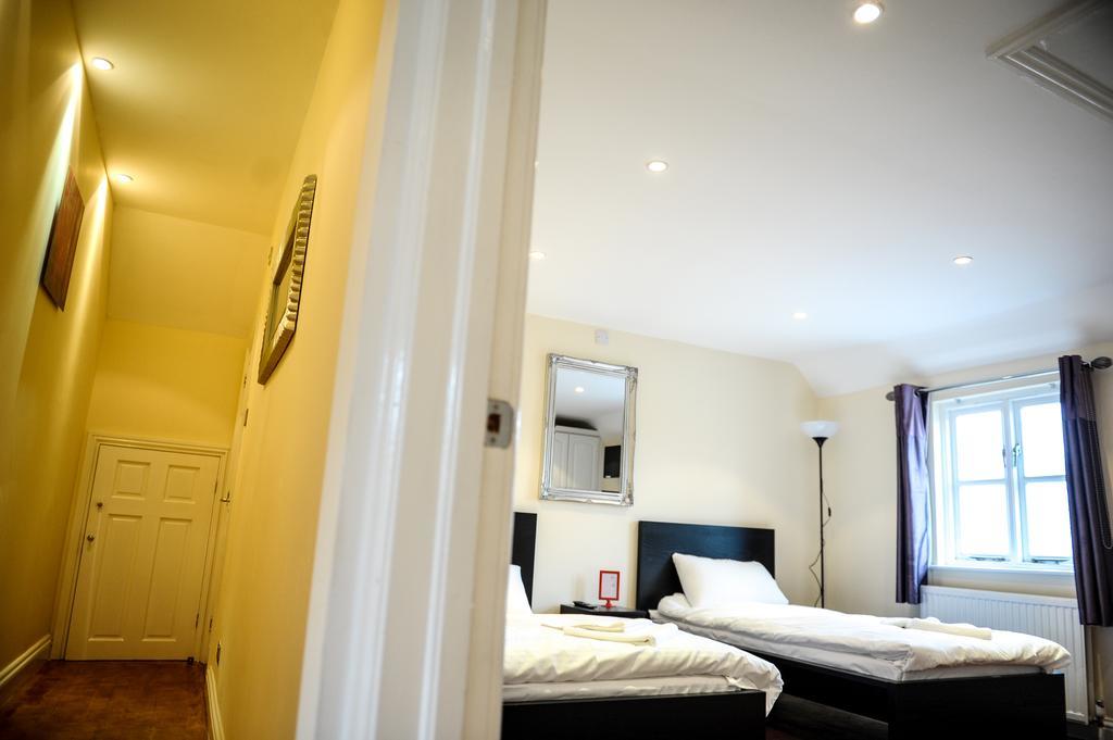 The Greyhound Cottage Chigwell Exterior foto