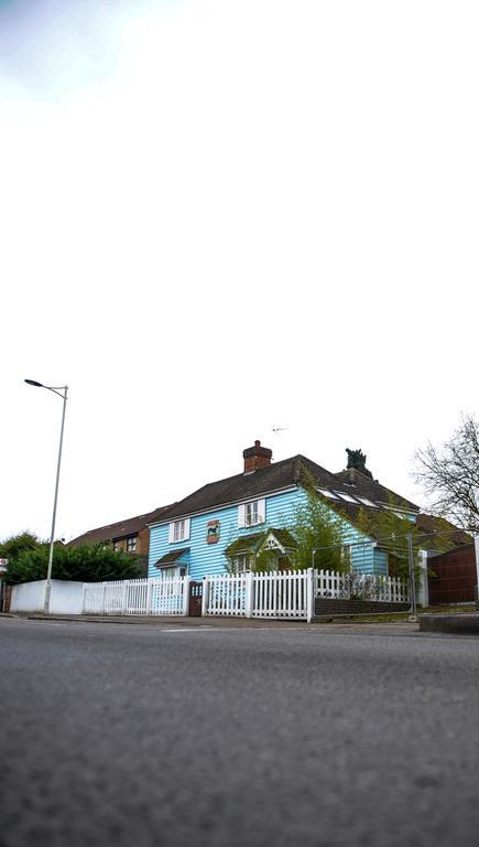 The Greyhound Cottage Chigwell Exterior foto