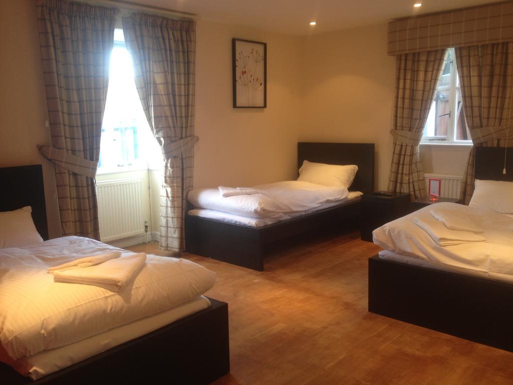 The Greyhound Cottage Chigwell Exterior foto